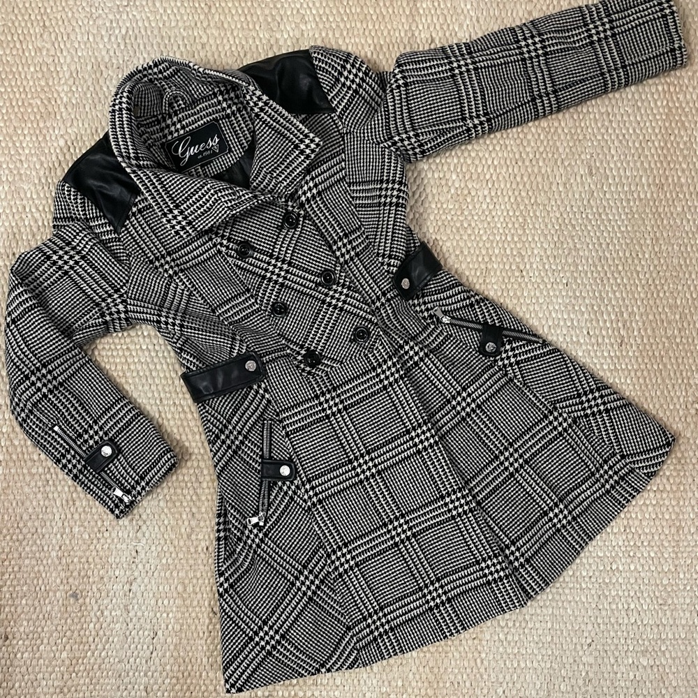 Guess Coat/Jacket - Picture 2 of 6